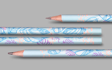 Blättermotive auf Bleistift im Folientransferdruck