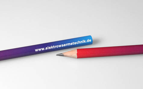 Folientransferdruck mit Farbverlauf und Logo in weiß